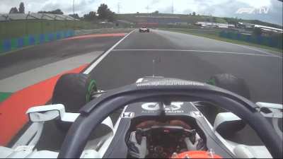 Kvyat getting ignored after his call for changing the tyres in the formation lap