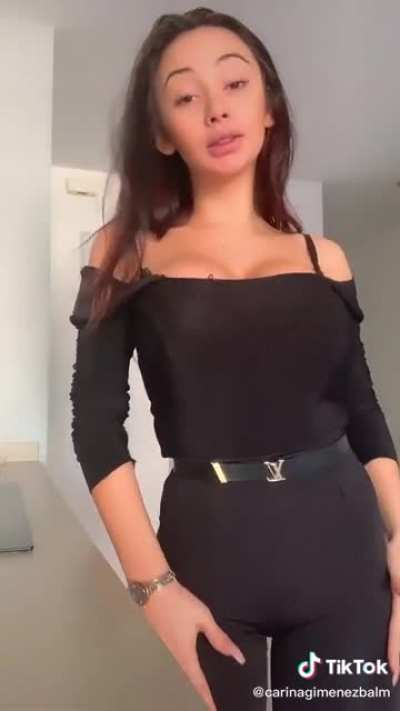 Anybody has her insta?