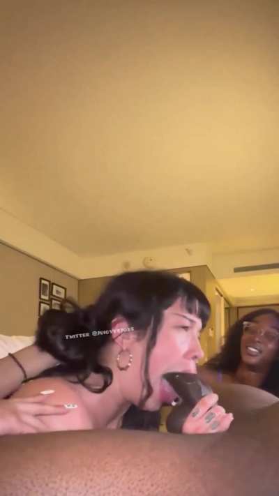 👅👅👅