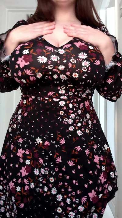 Curvy, natural and fluffy. Winning combination