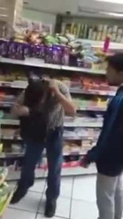 Thief gets slapped