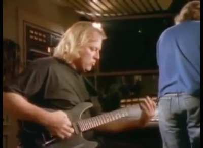 ok, so if gilm isn’t the best guitarist alive...please explain this one sweetie
