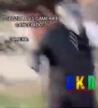 Não sei se já postaram, mas tá aí. Créditos no vídeo(se vc não sabe quem é Gamera eu vou dar uma explicada no comentário)