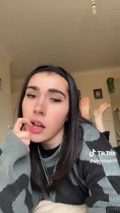 @ghostzgirl0