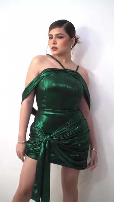 Alexa Ilacad 
