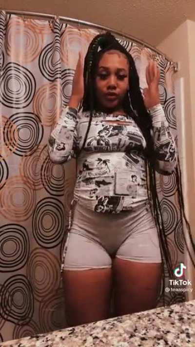 FINE ASS THOTTIE