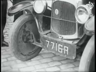 Car to make parking easier, Paris France, 1927.