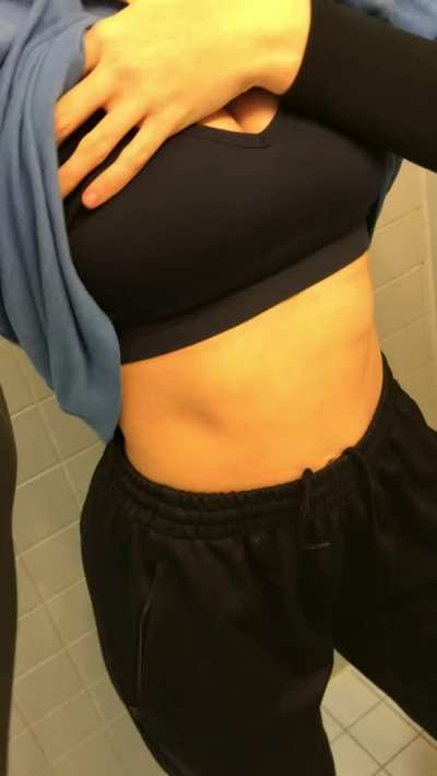 Got horny while work… I think my co worker saw me flashing my big 19y/o tits 🥺 [OC]