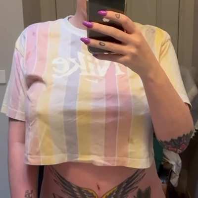 Bouncey boobs. Come check out my page 😈😘