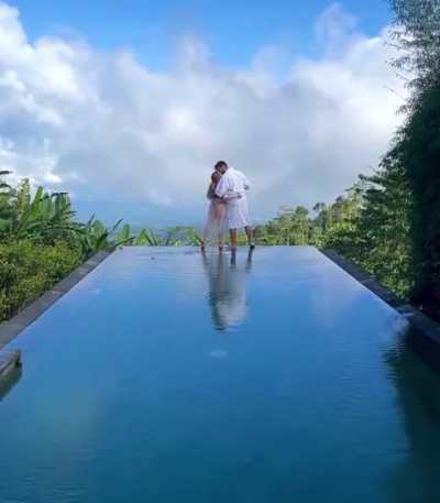 Influencer boyfriend doesn’t give af