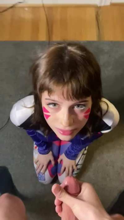 I got a big load dumped onto my face in my d.va cospl<wbr>ay🥰(1<wbr>9f OC)