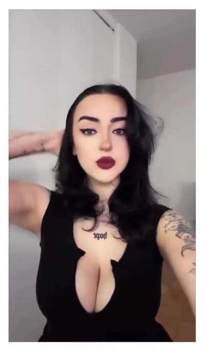 Best clevage ever.