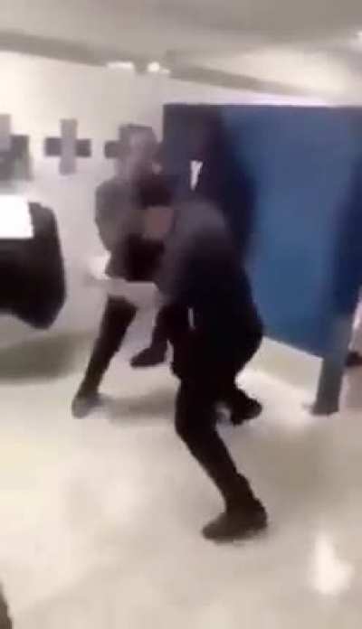 Ayo!!??