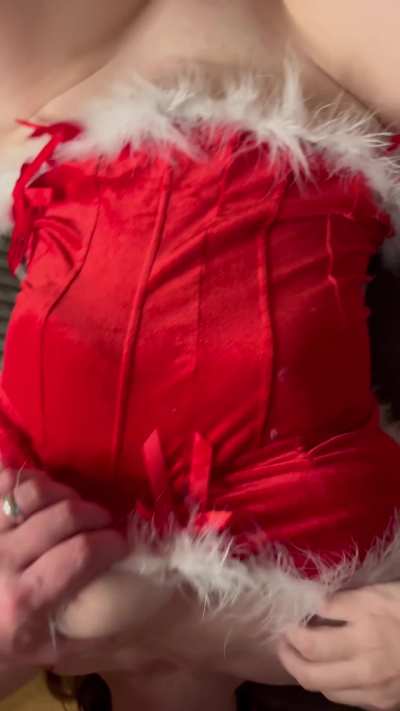 Merry Christmas - I finally made my first sex tape
