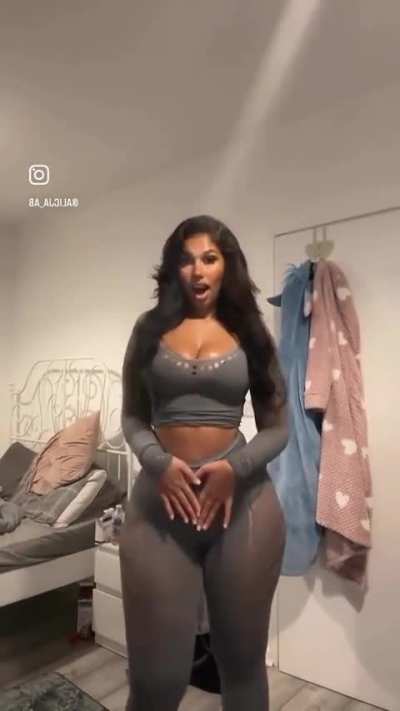 Hot Thick Lady 