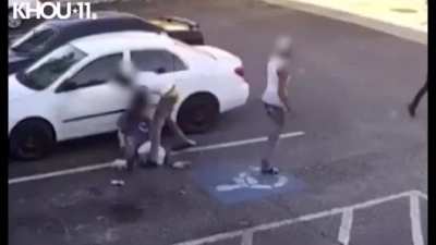 BLM vs racist who accused them of line cutting in the store