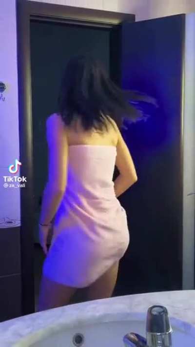 With great power come juicy booty