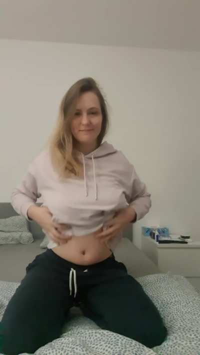 Today's titty drop for you