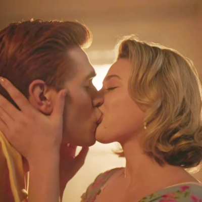 Lili Reinhart in Riverdale