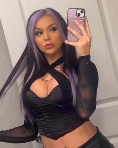 Cora Jade
