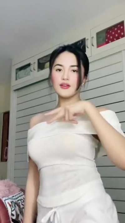 Julie Anne San Jose