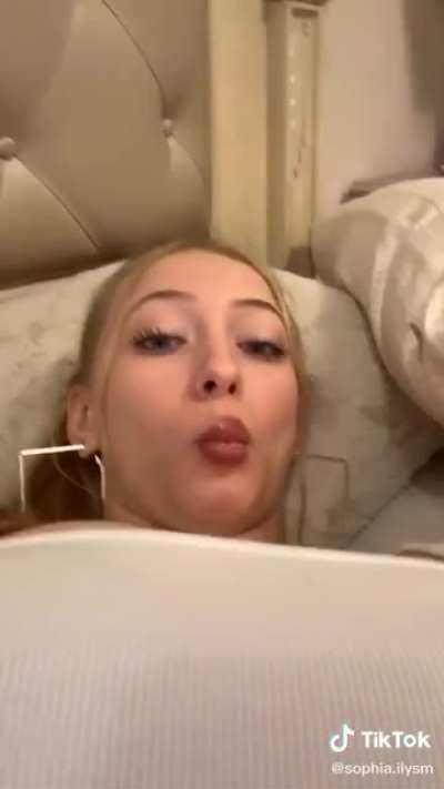 Focus on the tittys