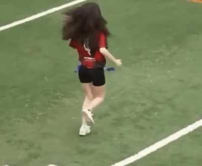 emis ass shaking while running