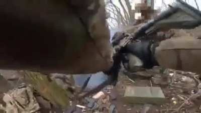 Polish volunteers in Ukraine clear russian dugout
