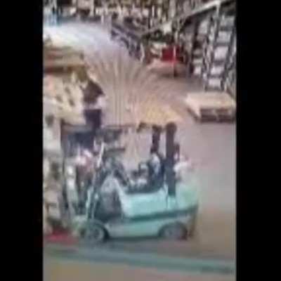 Crushed myself between the carriage and roll cage of a forklift 2 years ago