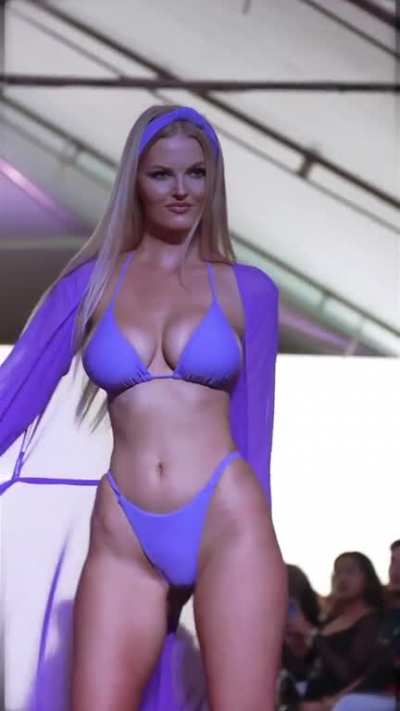 @ronaldwayne_: @ziennasonne / @hotm<wbr>iamis<wbr>tyles #fllf<wbr>ashio<wbr>nweek #fashionshows