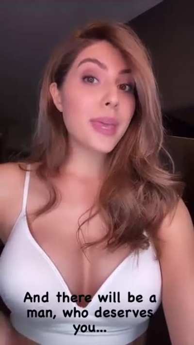 Elnaaz Norouzi Massive show!