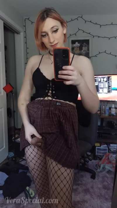 Do you like whats under my skirt?