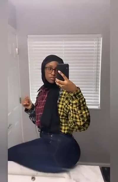 Who is this ? coded pls