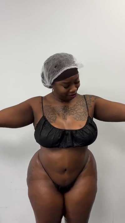 This is what it’s all about!!! Take that fat out you body and put it all in your butt 😍🤌🏾🙌🏾