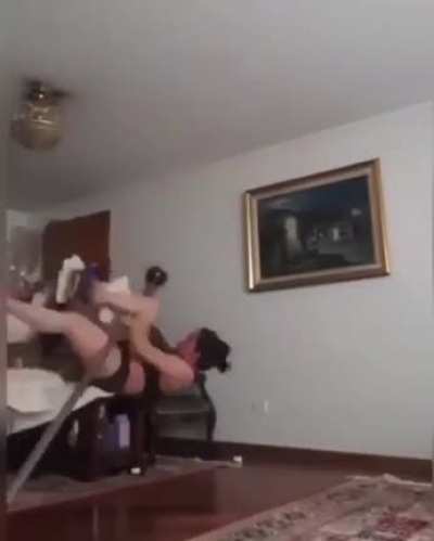 HMC poledance