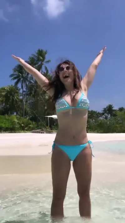 Elizabeth Hurley, nuff said