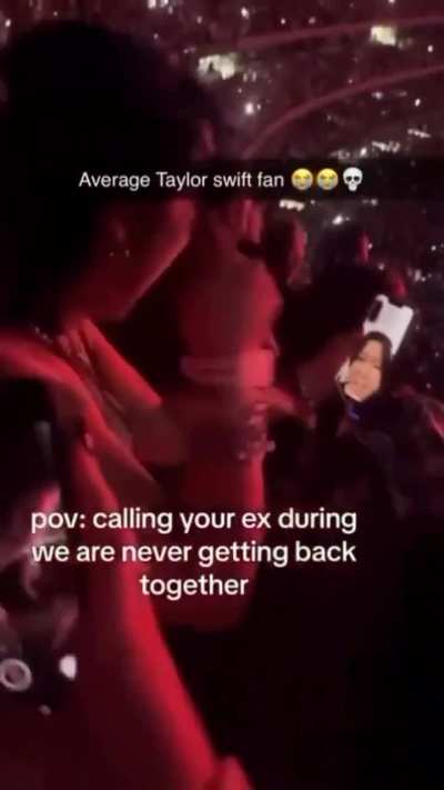 Taylor Swift fan calls her ex-boyfriend during a concert