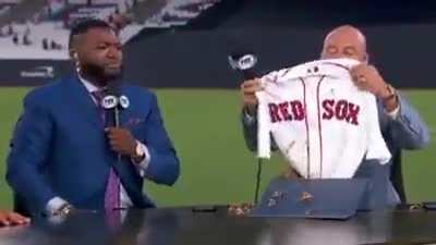 Papi gifts Jeter a custom Red Sox jersey for his studio analyst debut 