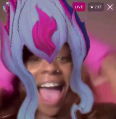 Queenvelynn after all that enchanter bottom and yordle fuckers 🚬🐐’s voted her out of jealousy 💅🏻💅🏻🏳️‍🌈🚫⚰️