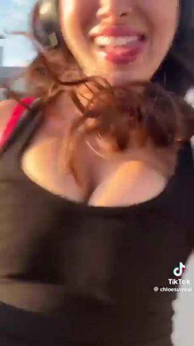 @chloesurreal