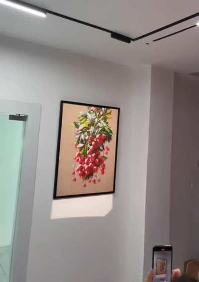 A customizable light beam for art galleries