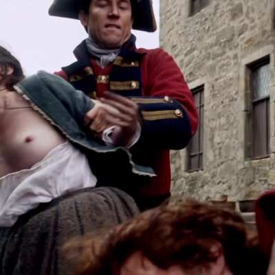 Laura Donnelly sweet plots in Outlander (her real ones)