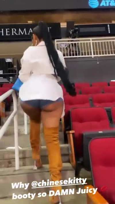 Them Cheeks Got Bigge<wbr>r💦💦💦💦<wbr>💦💦💦💦