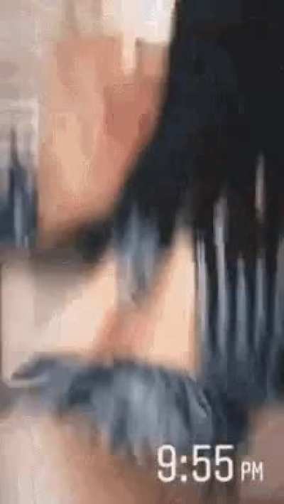 Ariel Winter twerk