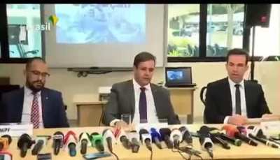 Relembrar é viver: em 2019, a esposa e 3 irmãos do ex-governador e atual senador Omar Aziz foram presos por corrupção na Saúde do Amazonas. Omar Aziz escapou por ter foro privilegiado, mas agora é presidente da CPI que vai investigar a atuação do Bolsonar