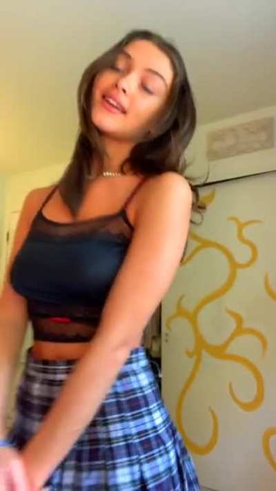 Her Abs 🤤 2