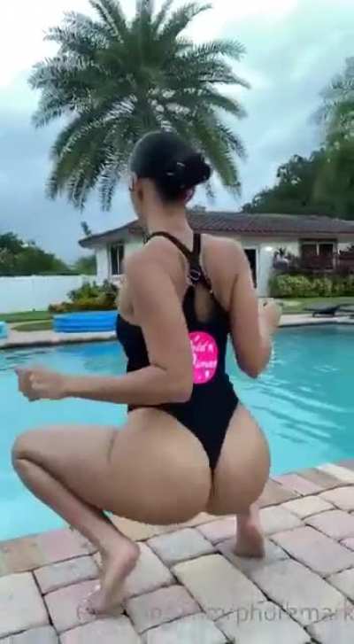 Pool aside