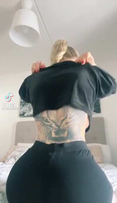 Back Tattoo 😳