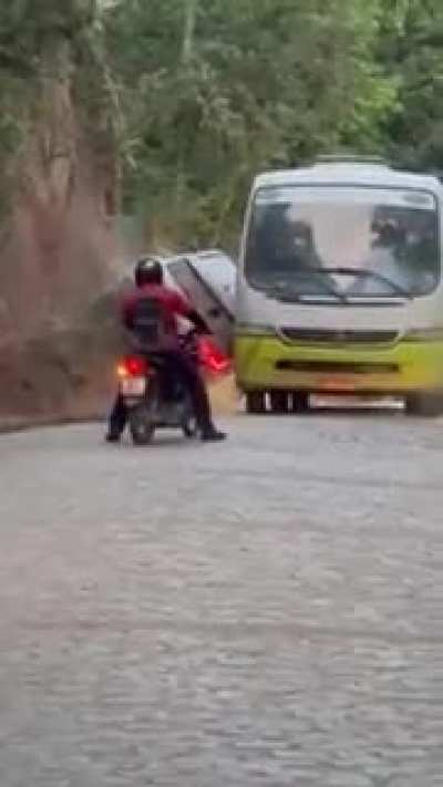 That's some serious driving skills