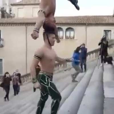 Look! No hands!